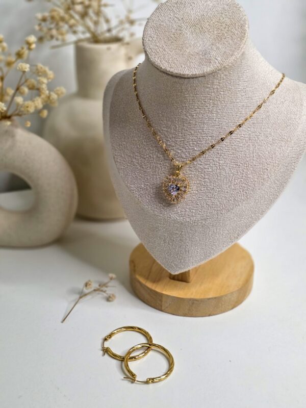 Collier LOVÉA – Cœur doré scintillant