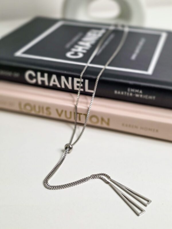 Collier LONGA – Chaîne longue & pendentifs géométriques